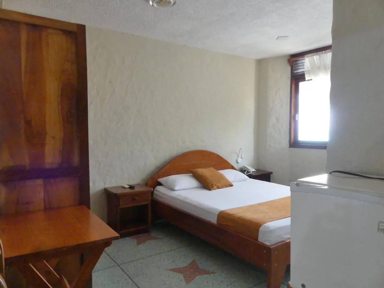 Hostal Estrella De Mar Puerto Ayora  0*, Puerto Ayora (Galapagos Islands) Ecuador