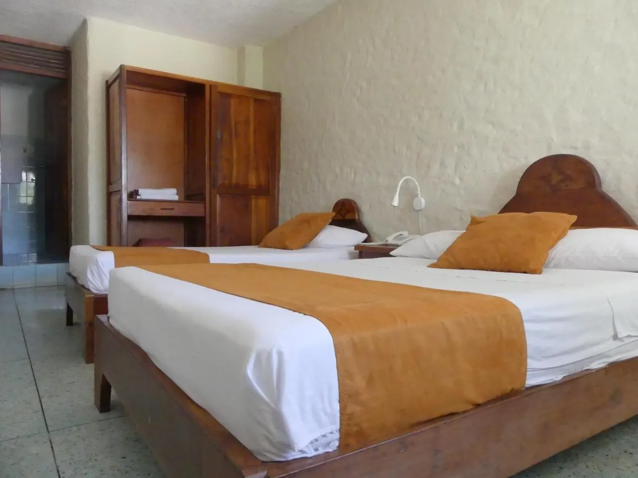 Hostal Estrella De Mar Puerto Ayora  Hostel