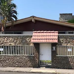 Casa Violeta Ecuador